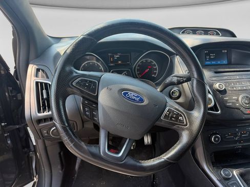 Used 2017 Ford Focus ST FWD image 15