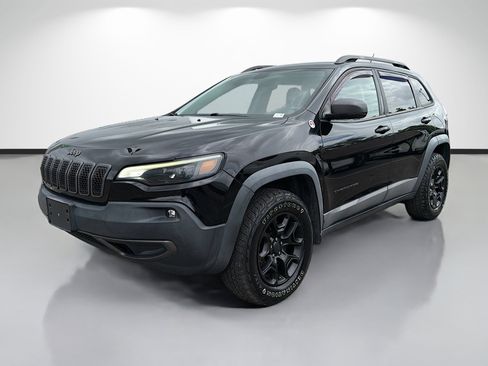 Used 2019 Jeep Cherokee Trailhawk w/ Cold Weather Group image 7