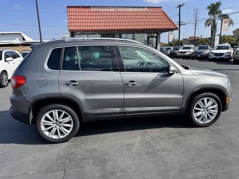 Used 2011 Volkswagen Tiguan SEL FWD image 7