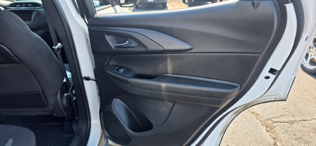 Used 2023 Chevrolet TrailBlazer LS AWD/4WD image 12