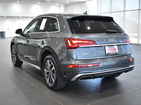 Used 2023 Audi Q5 2.0T Premium w/ Convenience Package image 9