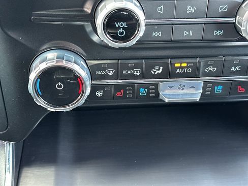 Used 2023 Ford F150 Lariat w/ Equipment Group 502A High image 28