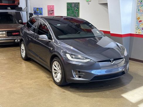 Used 2020 Tesla Model X AWD/4WD image 33