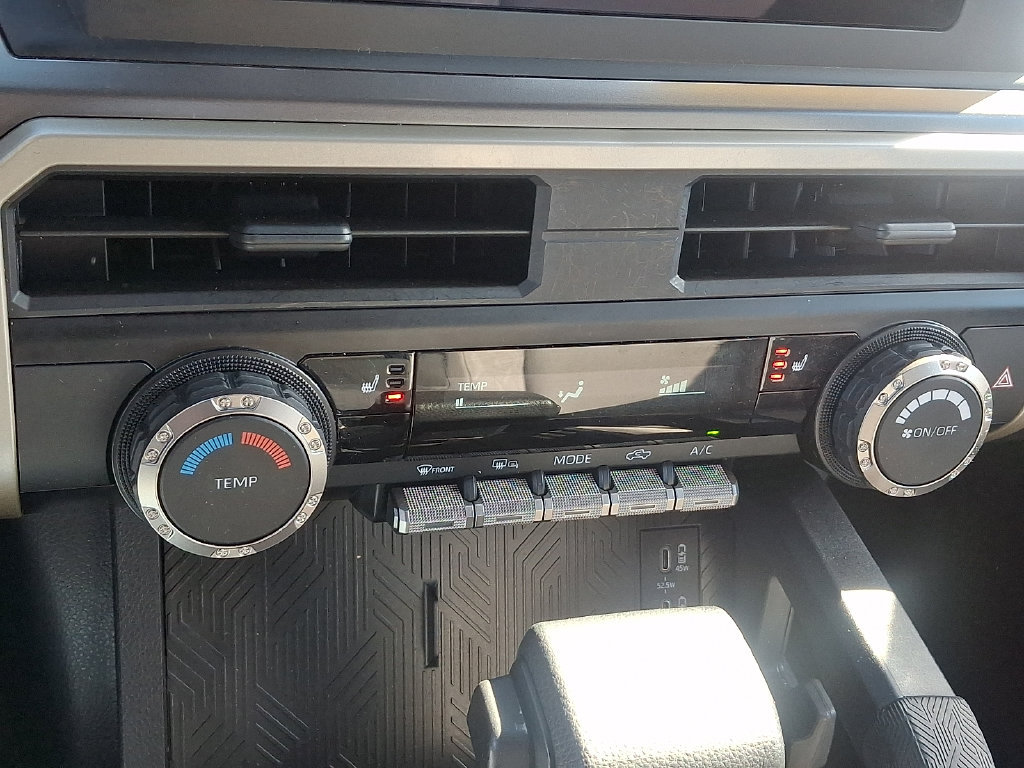 Certified 2025 Toyota Tacoma SR5 AWD/4WD image 21