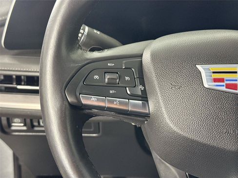 Used 2025 Cadillac XT4 Premium Luxury FWD image 17