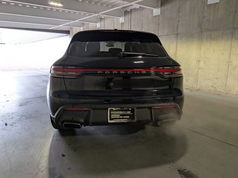 Certified 2024 Porsche Macan image 8