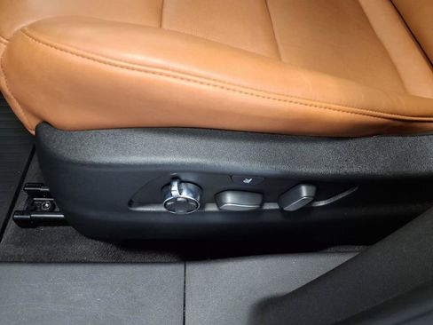 Certified 2023 Cadillac XT4 Premium Luxury w/ Technology Package FWD image 22