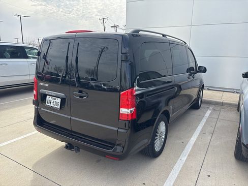 Used 2023 Mercedes-Benz Metris Passenger image 3