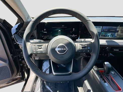 New 2025 Nissan Kicks SR image 7