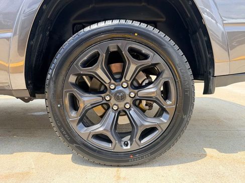 Used 2024 RAM 1500 Limited w/ Night Edition AWD/4WD image 8