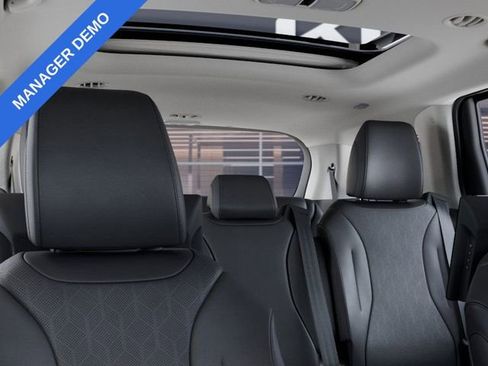 New 2025 Kia Carnival SX image 27