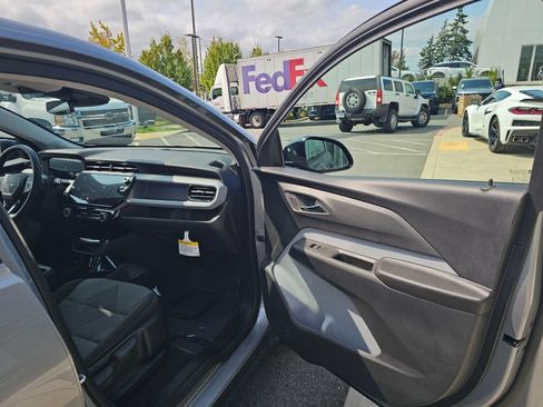 New 2027 Chevrolet Bolt LT w/ Comfort Package FWD image 12