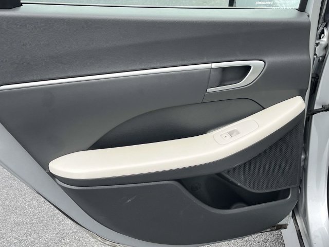 Used 2024 Hyundai Sonata SEL FWD image 16