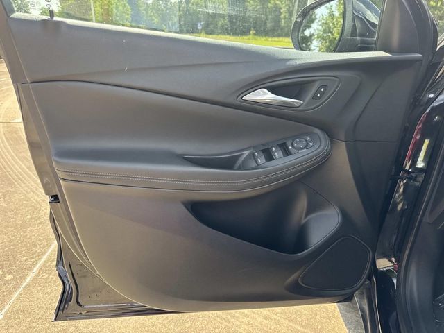 Used 2025 Buick Encore GX Preferred FWD image 24
