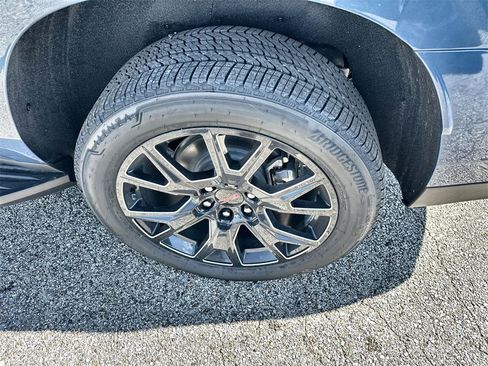 New 2026 GMC Yukon XL Elevation w/ LPO, Floor Liner Package image 12