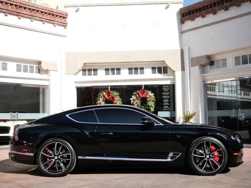 Used 2020 Bentley Continental GT image 5