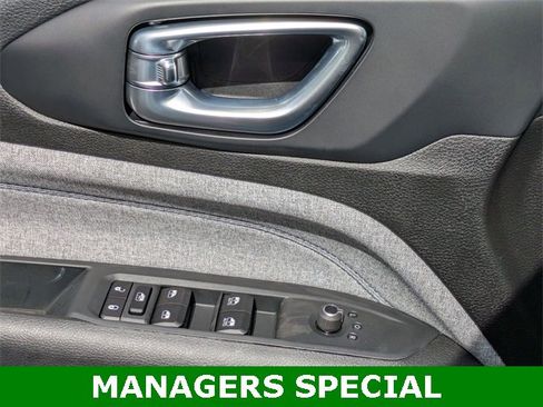 New 2025 Jeep Compass Sport image 13