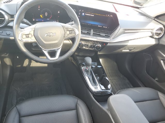 Used 2025 Chevrolet Trax ACTIV w/ Sunroof Package FWD image 10