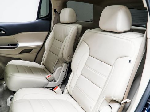 Used 2022 GMC Acadia Denali w/ Denali Ultimate Package image 45