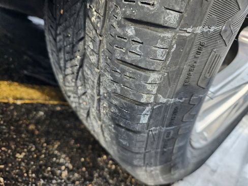 Used 2023 Buick Enclave Essence w/ Experience Buick Package image 29