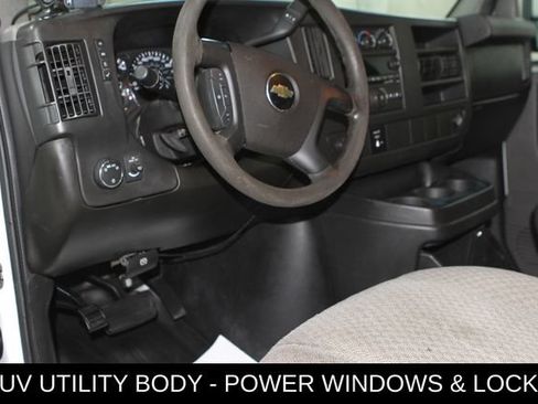 Used 2014 Chevrolet Express 3500 RWD image 15