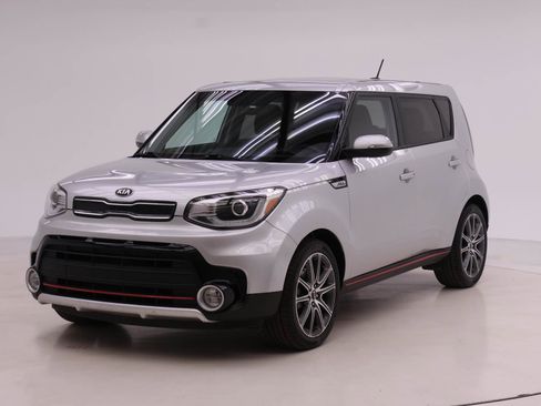 Used 2017 Kia Soul ! w/ Tech Package image 1