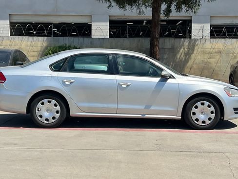 Used 2012 Volkswagen Passat 2.5 S FWD image 9