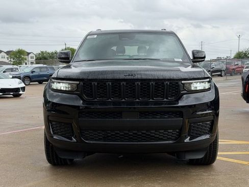 New 2025 Jeep Grand Cherokee L Altitude RWD image 3