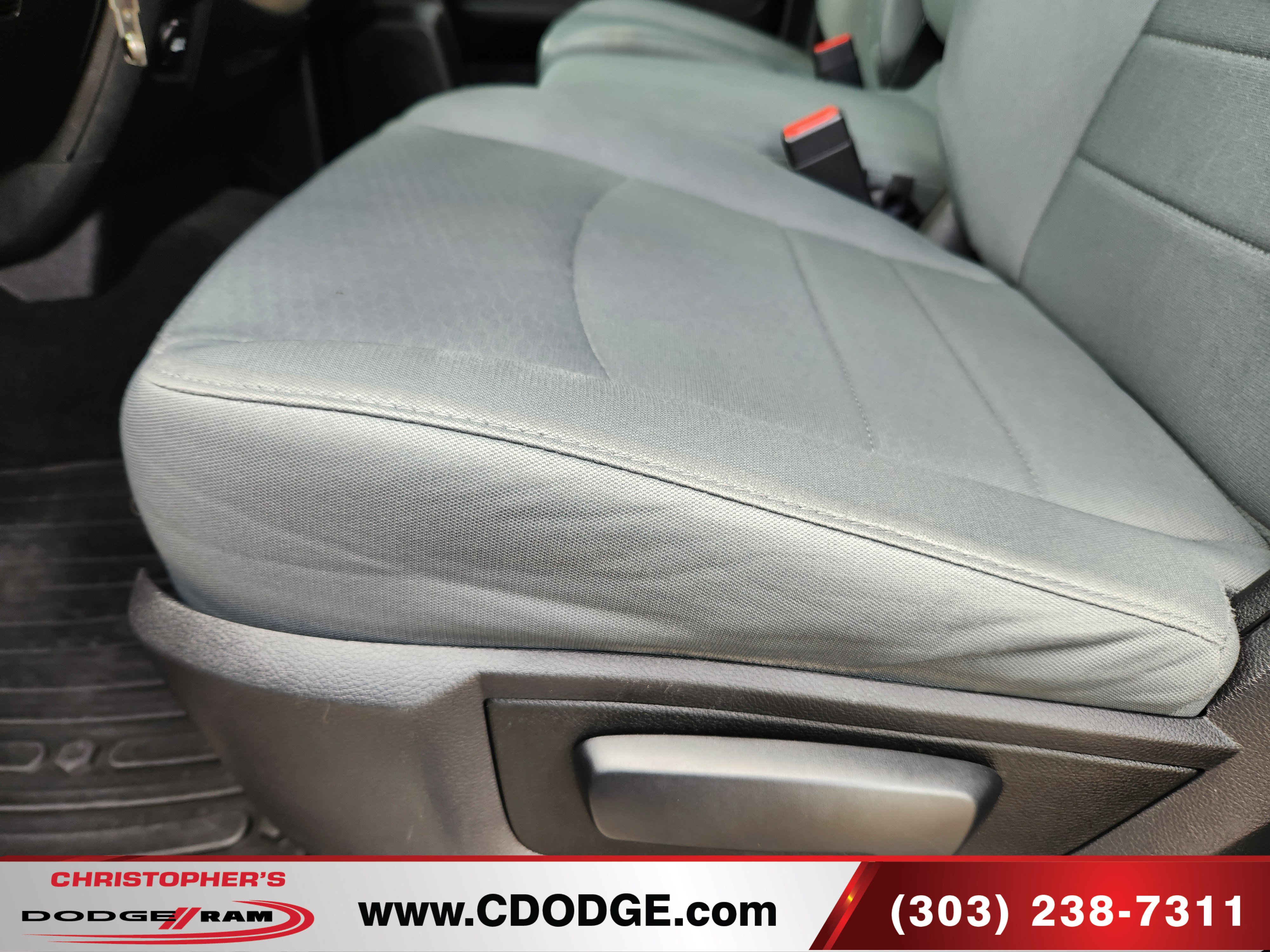 Used 2017 RAM 2500 Tradesman w/ Chrome Appearance Group AWD/4WD image 16