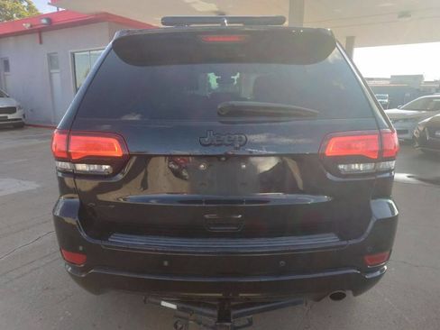 Used 2018 Jeep Grand Cherokee Altitude image 4