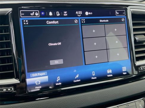 Used 2024 Chrysler Pacifica Touring-L image 14