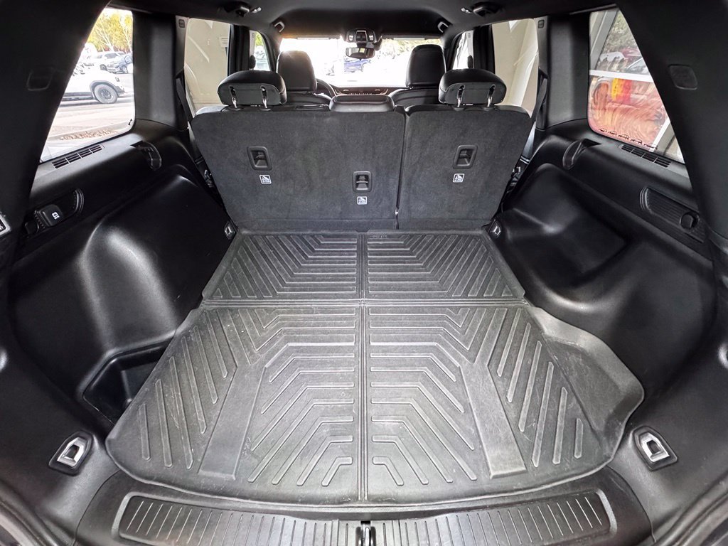 Used 2024 Jeep Grand Cherokee Altitude AWD/4WD image 46