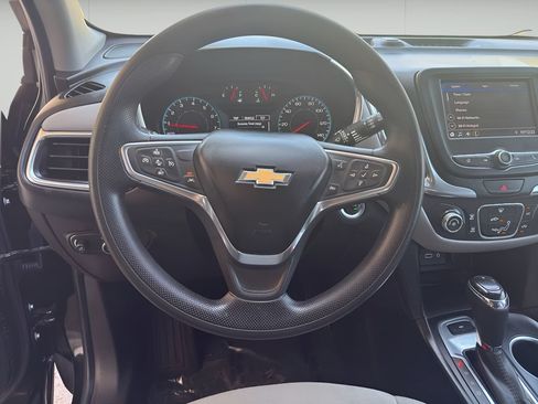 Used 2021 Chevrolet Equinox LS w/ LS Convenience Package AWD/4WD image 12