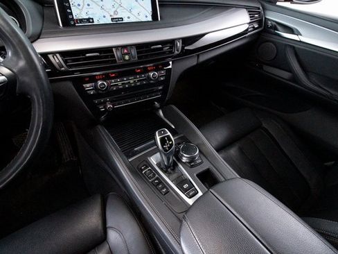 Used 2019 BMW X6 xDrive50i w/ M Sport Package image 12