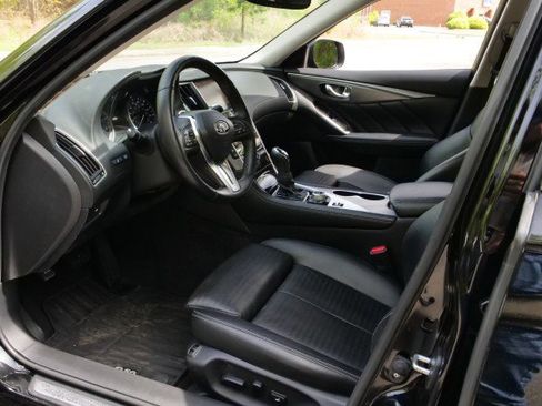 Used 2018 INFINITI Q50 Sport image 19