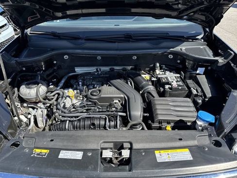 Certified 2023 Volkswagen Taos SE w/ Panoramic Sunroof Package AWD/4WD image 30