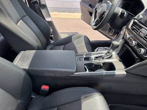 Used 2019 Honda Accord EX image 24