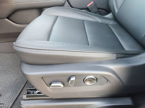New 2026 GMC Yukon XL Denali AWD/4WD image 16