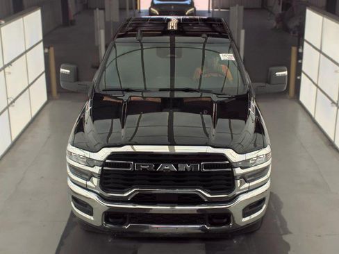 Used 2026 RAM 2500 Big Horn AWD/4WD image 3