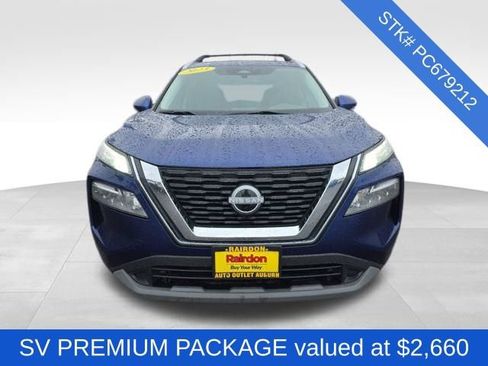 Used 2023 Nissan Rogue SV w/ SV Premium Package image 2
