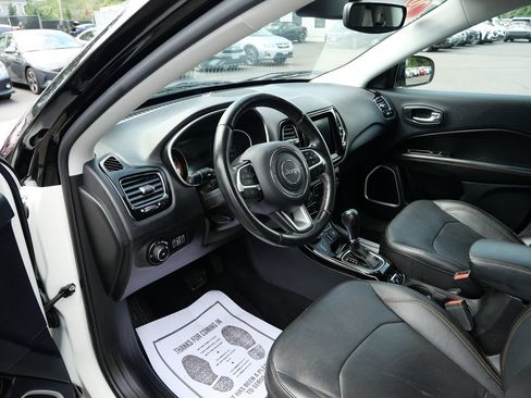Used 2020 Jeep Compass Limited AWD/4WD image 9
