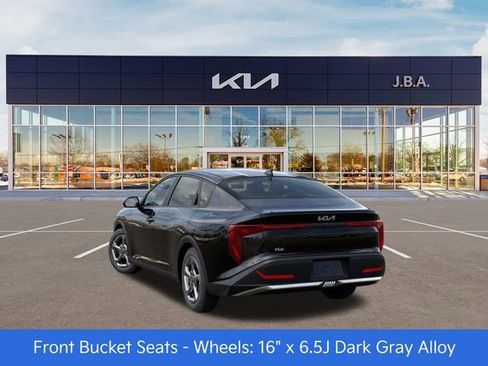 New 2026 Kia K4 LXS image 4