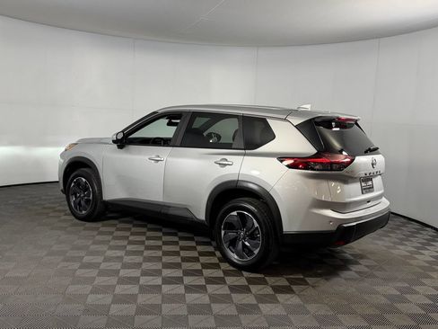Used 2025 Nissan Rogue SV FWD image 7