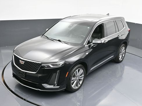 Used 2022 Cadillac XT6 Premium Luxury w/ Technology Package image 34