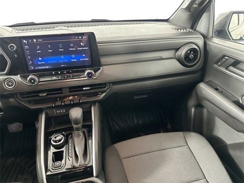 Used 2023 Chevrolet Colorado Trail Boss w/ Technology Package image 25
