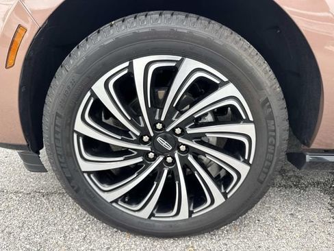 Certified 2026 Lincoln Navigator L Black Label AWD/4WD image 7
