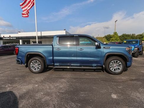 Used 2025 GMC Sierra 1500 Denali AWD/4WD image 11