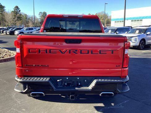 Used 2021 Chevrolet Silverado 1500 LT Trail Boss w/ Convenience Package II image 3