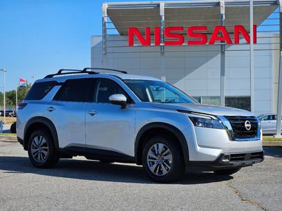 New 2025 Nissan Pathfinder SV