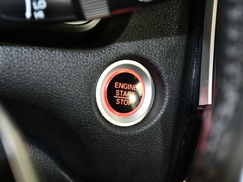 Used 2019 Honda CR-V Touring image 25